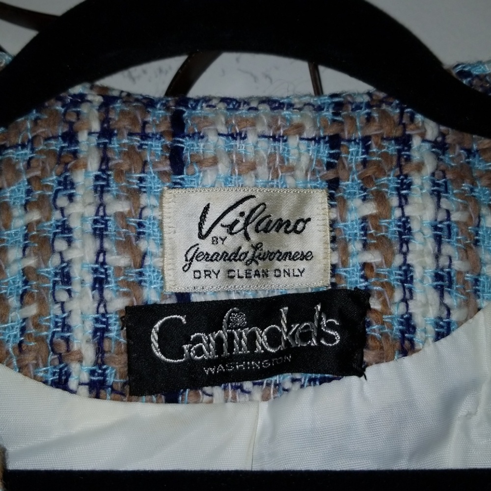 Classic and sophisticated style! Tweed suit, blazer and skirt🌹 - Picture 5 of 8